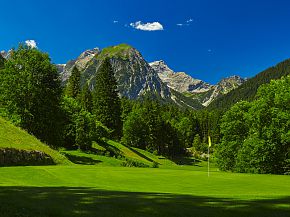 Golfplatz in den Bergen