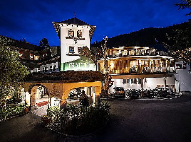11--print_trattlerhof_sommer©gert_perauer