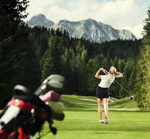 golferin-beim-schlag-seefeld-1