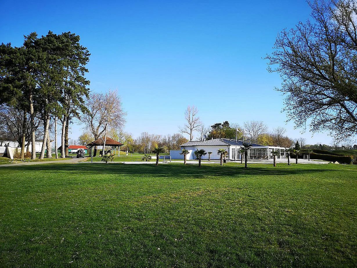 Diamond Country Club