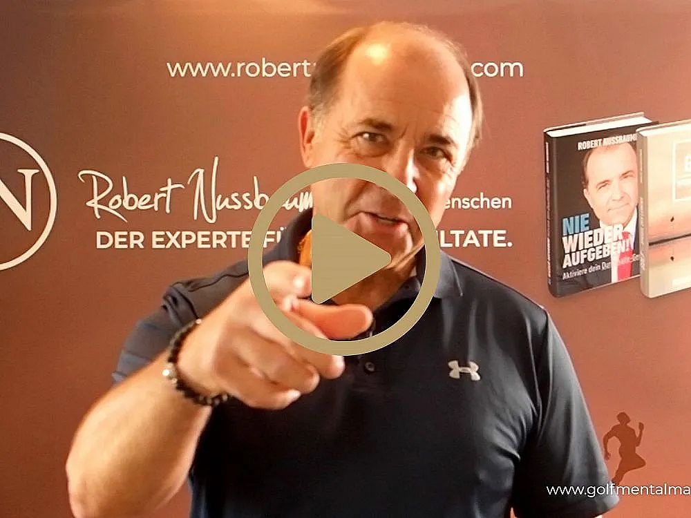 Ein Mann in Sportbekleidung zeigt auf den Betrachter. Im Hintergrund sind Buchcover und eine Internetadresse zu sehen. Werbung für einen Autor.