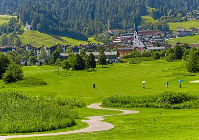 Vom Spieler aufgenommener provisorischer Ball wird später zum Ball im Spiel